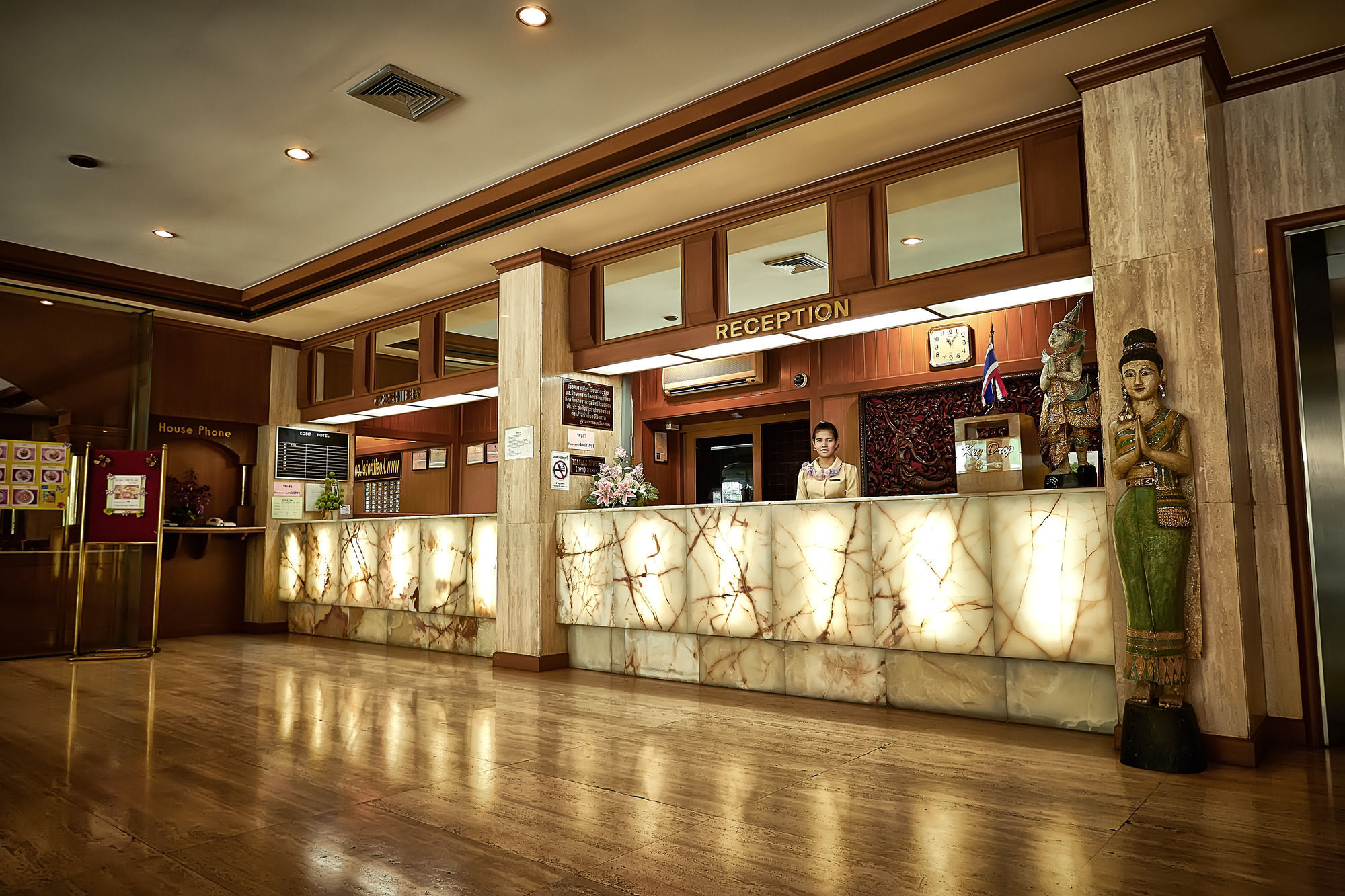 Kosit Hotel Hat Yai Buitenkant foto